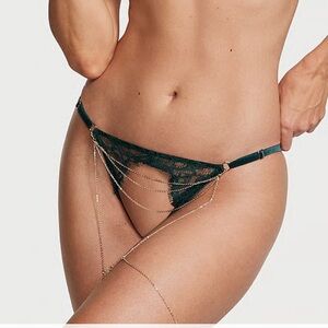 Victoria’s Secret delicate chain thong